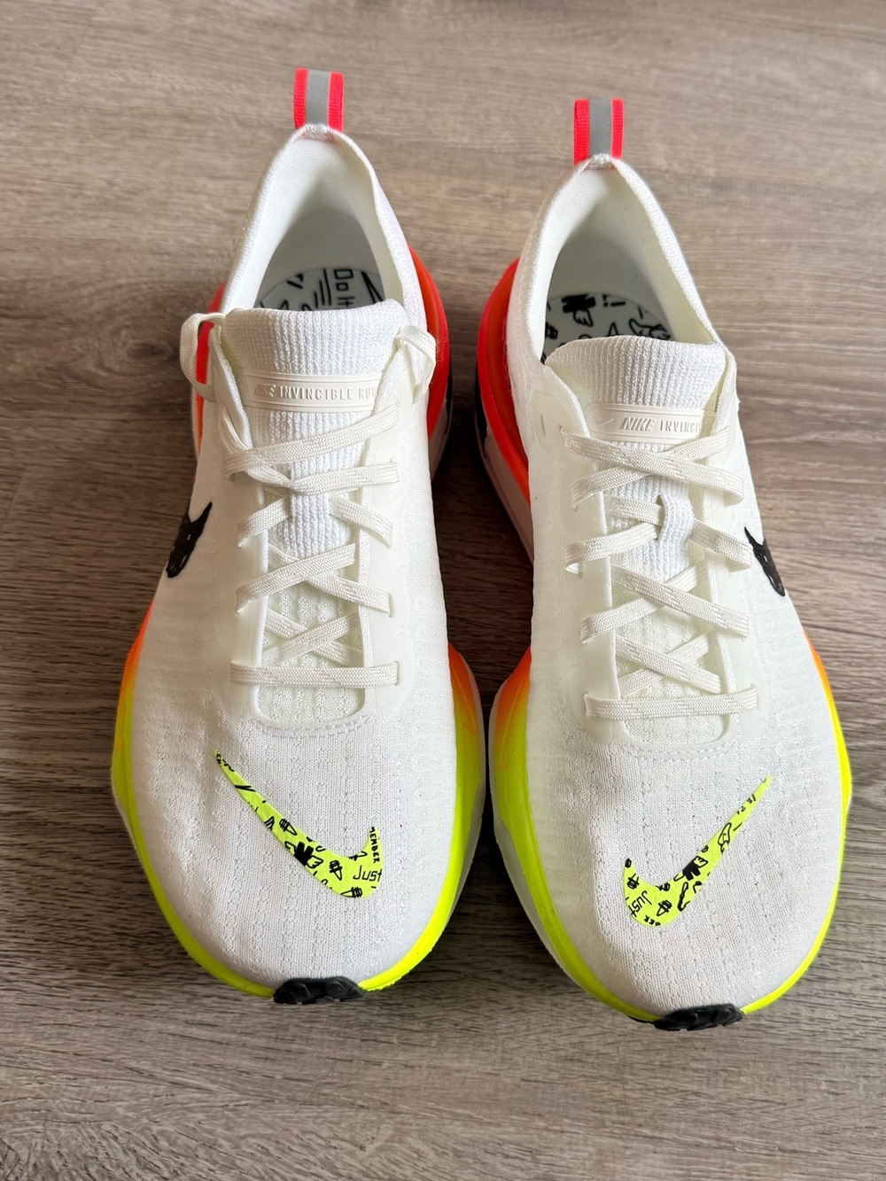 Nike ZoomX Invincible Run 3 Bright Crimson HF4915-100 Size 9.5